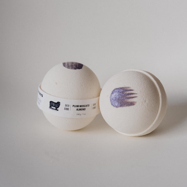 'Lambs Soapworks' Plum Moscato Almond Bomb