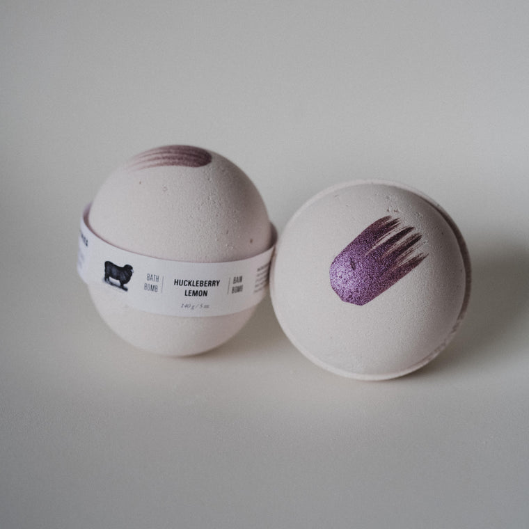 'Lambs Soapworks' Huckleberry Lemon Bath Bomb