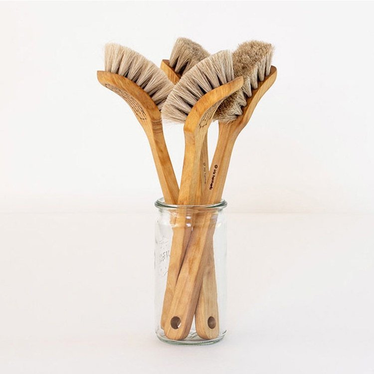 'Iris Hantverk' Curved Dish Brush